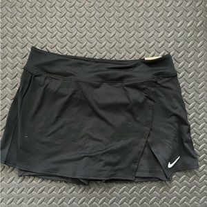 BLACK NIKE TENNIS SKIRT